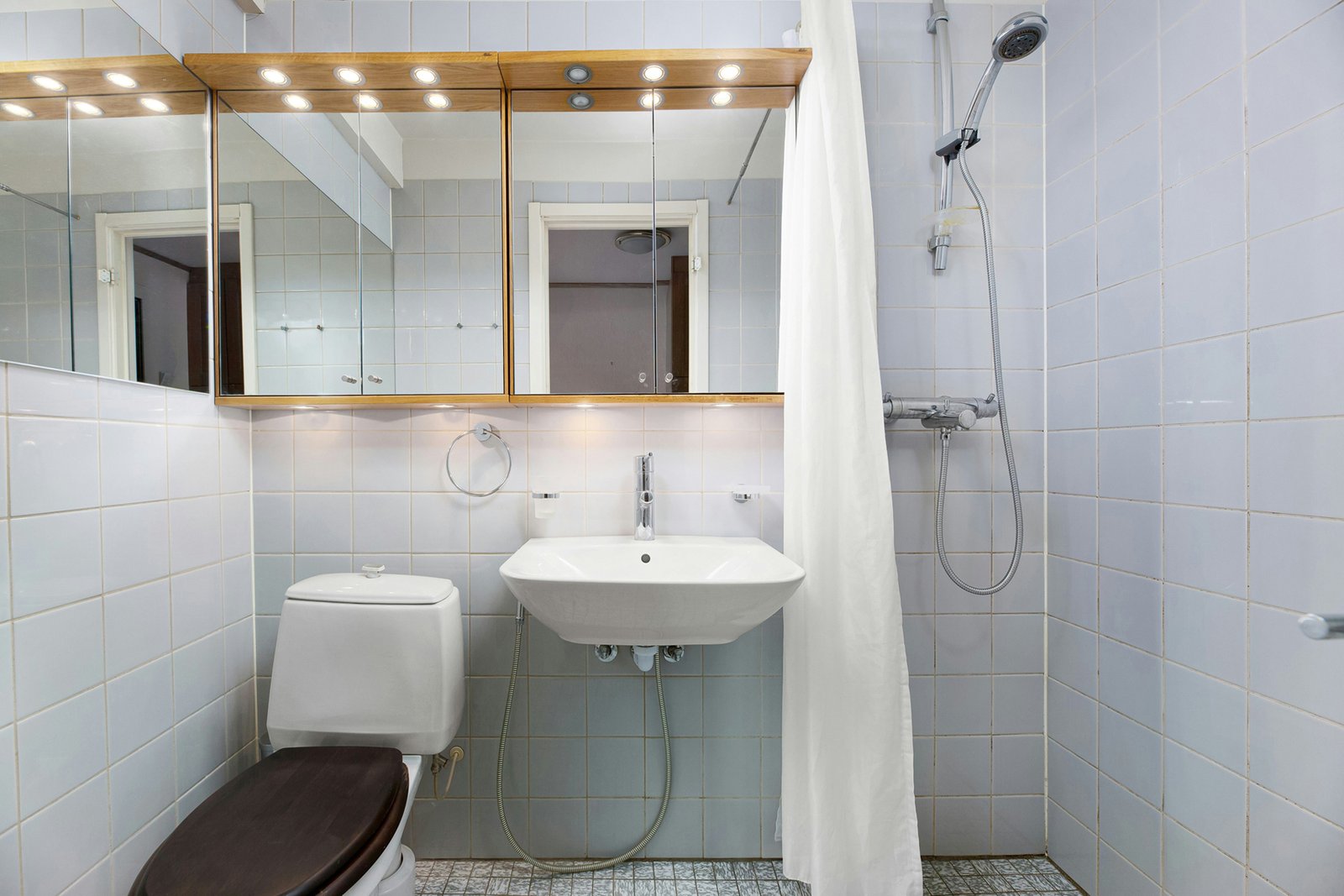 Duschvorhang im Badezimmer